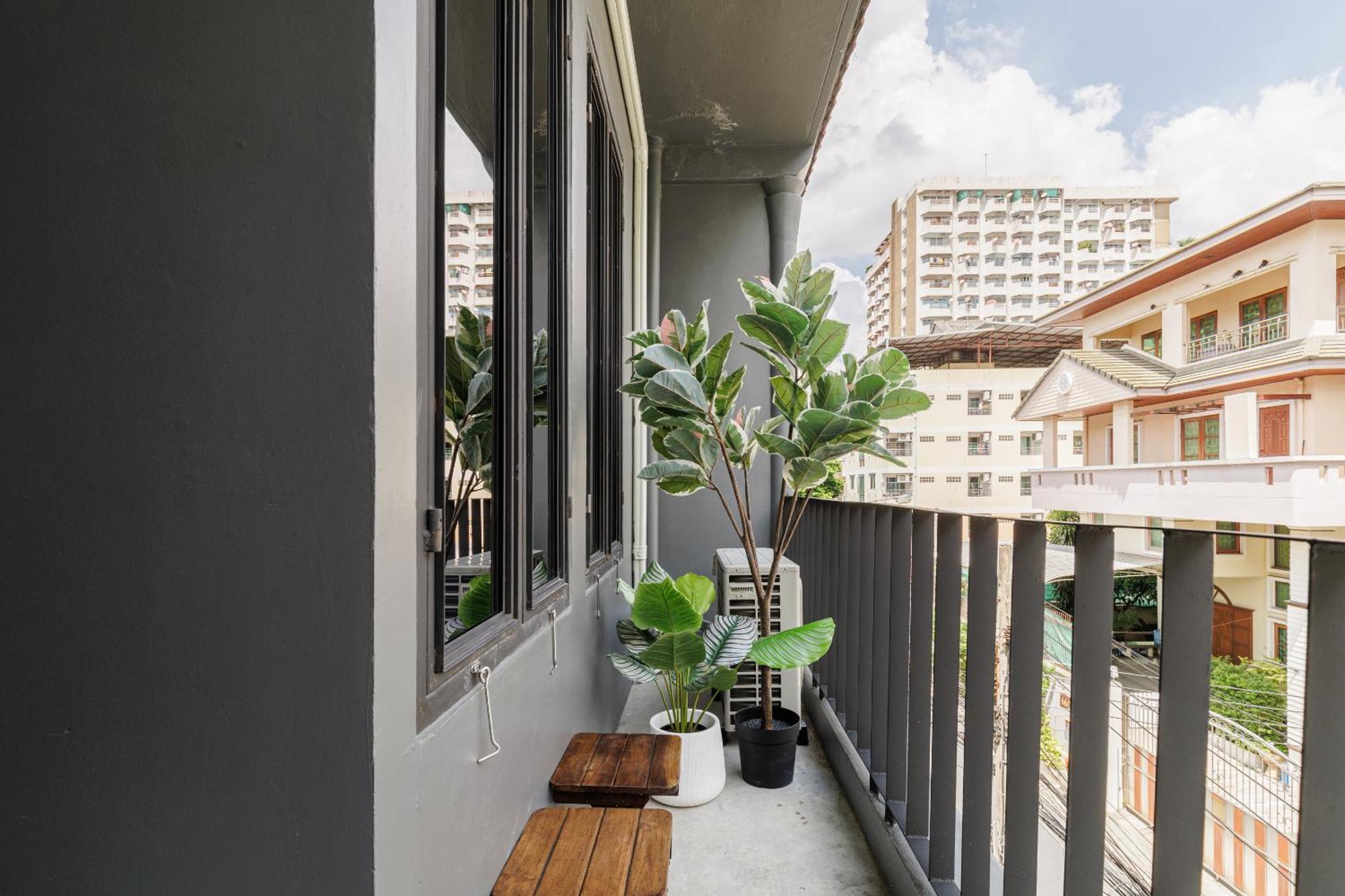 Hotel Wabisabi Bangkok 3 Min To Train Station Esterno foto